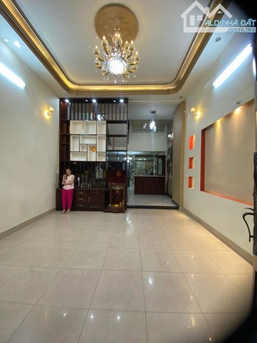 Cơ hội sở hữu Nhà 5 tầng kiên cố - ngang 12.5m tại Tân Phú – giá tốt đầu tư 12,x tỷ TL - 1
