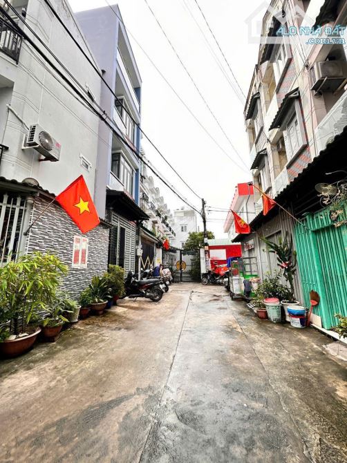 NHÀ ĐẸP – XÂY Ở KIÊN CỐ, NHƯ MỚI - 3 TẦNG 5.X TỶ, Q12 - 1