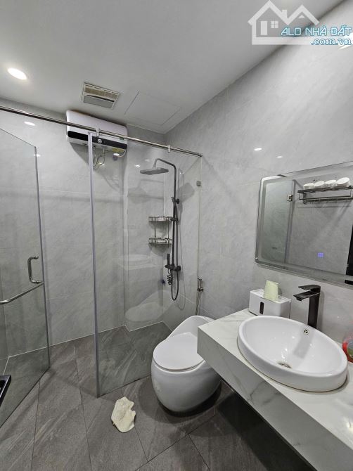 Nhà 5 tầng Hoàng Như Tiếp – Gara ô tô, thang máy, nội thất xịn – 19,5 tỷ - 1