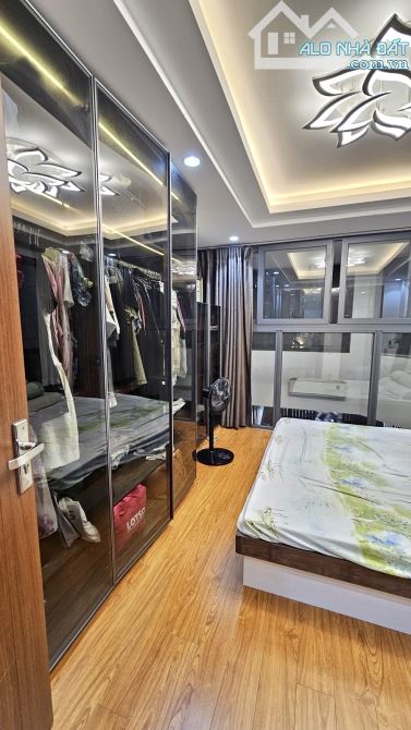 Nhà 4 tầng Hồng Bàng SHR vuông full nội thất cao cấp ~40m2 chỉ 7,9 tỷ - 1