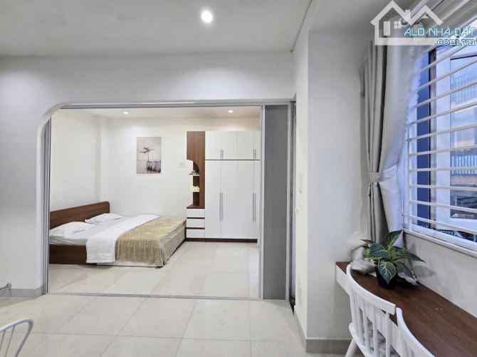 Cho thuê phòng ban công tách bếp 40m2 quận 10 đường thành thái gần đh Kinh Tế Ueh Vạn Hạnh - 1