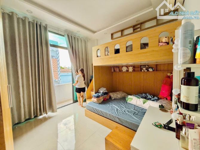 BÁN NHÀ NGAY NẰM TRONG CHỢ THẠNH XUÂN-Q12-60M2-1 TRÊT-1 LẦU-GIÁ 4,48 T-CÒN BỚT LỘC - 1