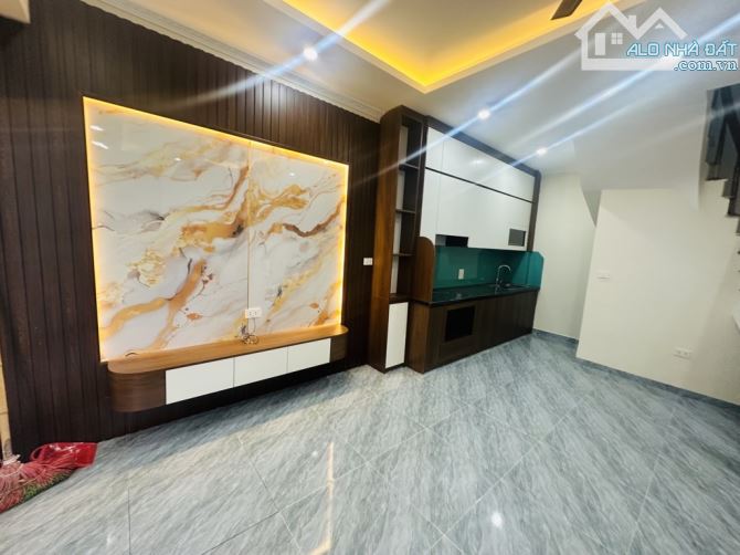Bán nhà Định Công, phân lô, ô tô, 40m2x5 tầng giá 6,3 tỷ - 1