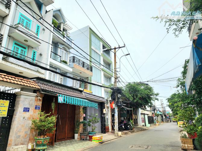 Nhà 2 tầng hẻm 111 Lê Đình Cẩn, Tân Tạo. DT 5x27,5m vuông A4, HĐT 15 triệu/tháng, giá tốt - 1