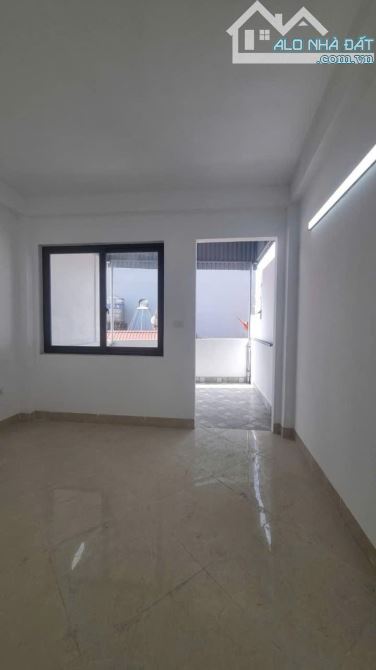 SIÊU PHẨM 6 TẦNG THANG MÁY - HÀNG XÓM KĐT - TIỆN ÍCH BẠT NGÀN - 1