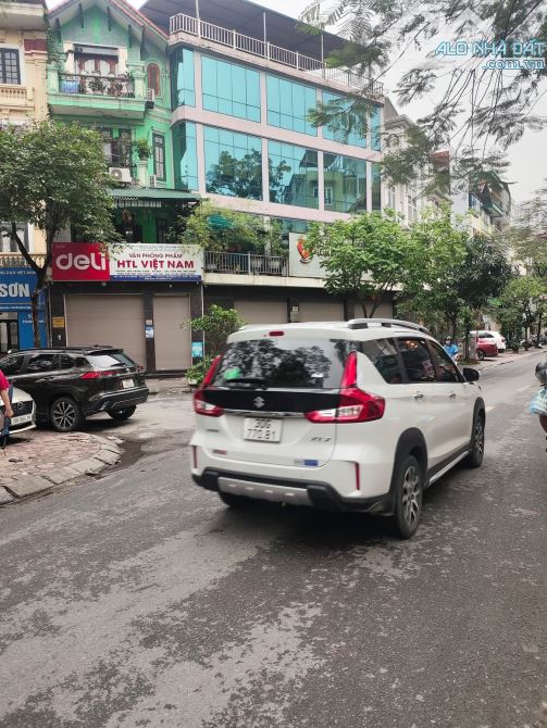 SIÊU PHẨM NHÀ ĐẸP KINH DOANH PHỐ TRUNG KÍNH-CẦU GIẤY-DT 64M2 4TẦNG MT 4.6M-GIÁ 19.2 TỶ