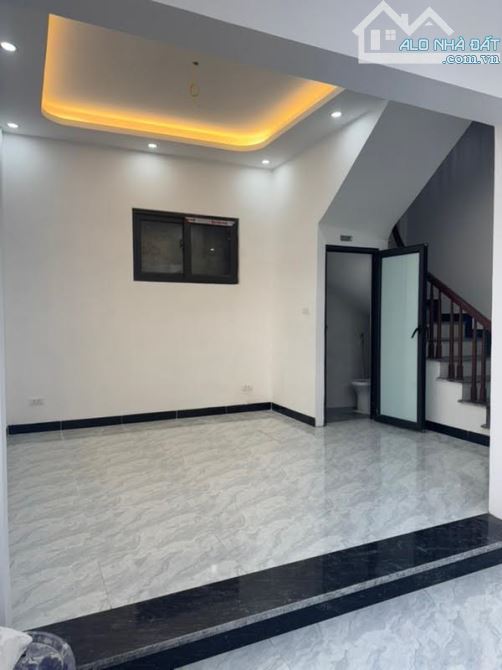 CHỈ 4.1 TỶ!  NHÀ THANH TRÌ - 5 TẦNG MỚI TINH - TRUNG TÂM NGỌC HỒI - ​💥 VỊ TRÍ ĐẮC ĐỊA - - 1