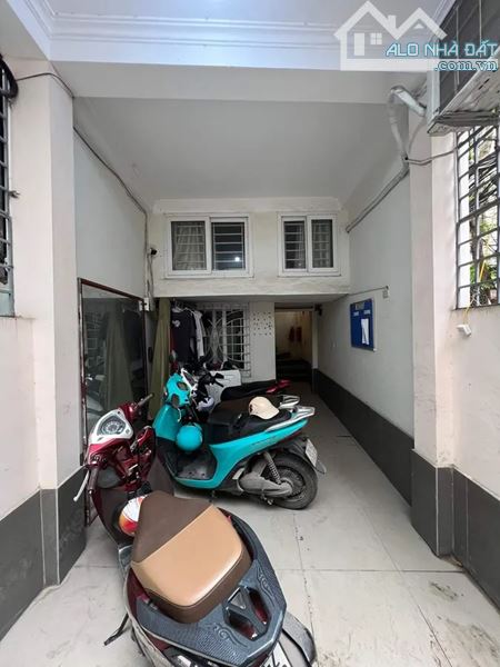 Bán nhà trung tâm Mỹ Đình GIÁ CHÀO 8.2 TỶ - Ô tô đậu cửa - Cho thuê 27 triệu/tháng. Lô góc - 1