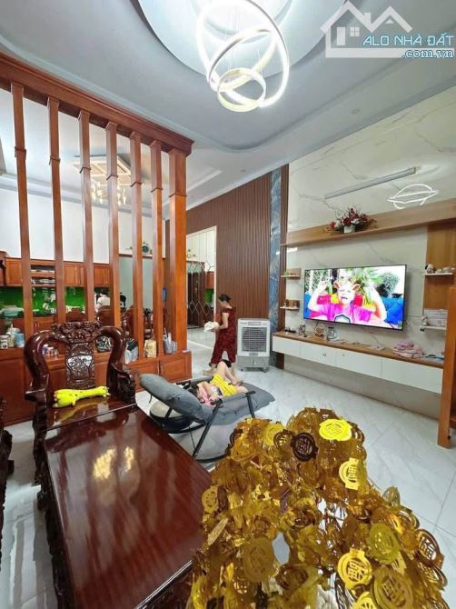 Kẹt tiền bán gấp căn nhà ở Trần Văn Chẩm - Củ Chi - 900 Triệu -SHR - 1