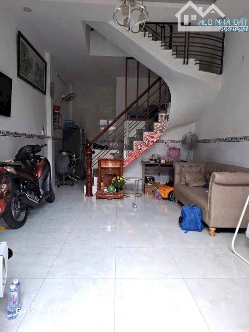 NGAY ĐƯỜNG SỐ 6 GẦN LIÊN KHU 4-5- NHÀ ĐẸP 2 TẦNG 38M2 (4x9.5)- HẺM XE HƠI NÉ. CHỈ HƠN 3 TỶ - 1