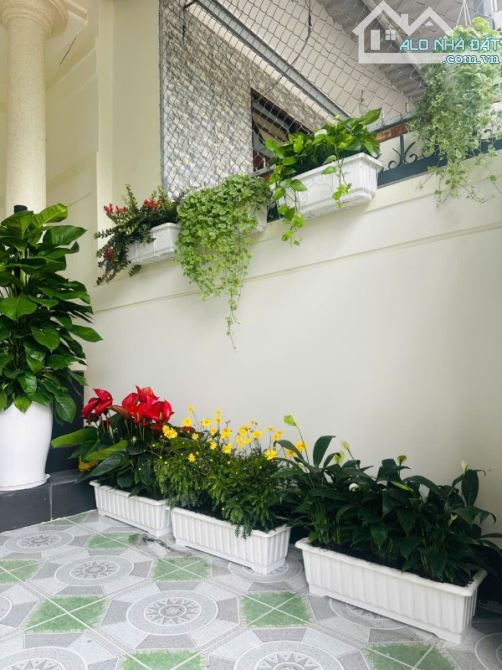 Nhà đường 2 ô tô tránh nhau khu Ngọc Hội, Tây Nha Trang (Vĩnh Ngọc). 74,2m2 - 3t25 - 1