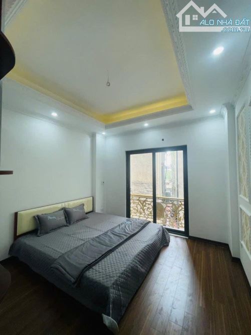BÁN NHÀ GIẢI PHÓNG, Ô TÔ ĐỖ CỬA, FULL NỘI THẤT Ở LUÔN, 45M2X 5T GIÁ CHỈ 10,2 TỶ - 1