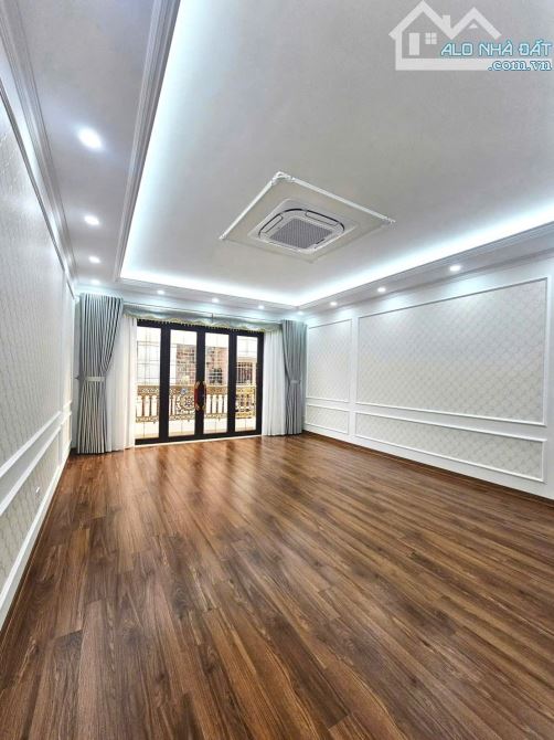 BÁN NHÀ NGUYỄN KHÁNH TOÀN, CẦU GIẤY - 60M x 6T THANG MÁY - MT 5.5M - GARA Ô TÔ- KINH DOANH - 1