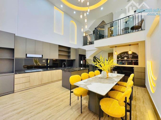 Chính chủ bán nhà 56m2 xây 5 lầu Đoàn Như Hải,Q4 giá 4tỷ350.Gần Cầu Khánh Hội.Hẻm 7m - 1