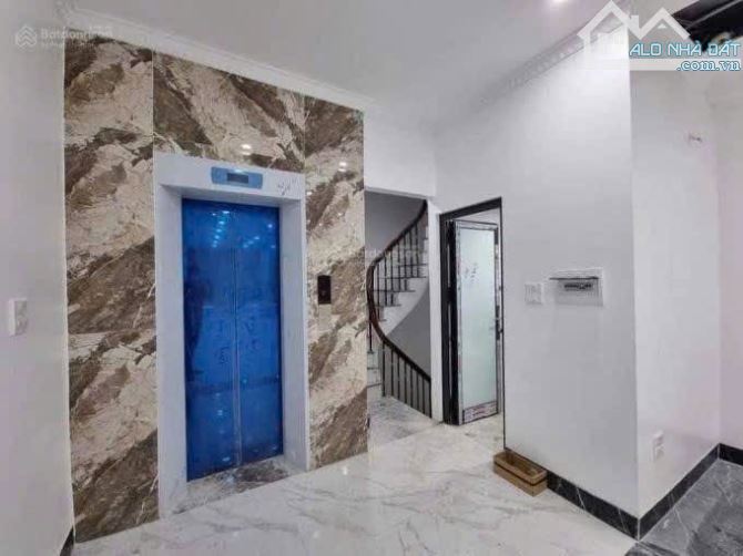 TOÀ NHÀ FULL KÍNH  – THANG MÁY – MẬU LƯƠNG – KINH DOANH - VỈA HÈ - Ô TÔ TRÁNH - 7 T. - 1