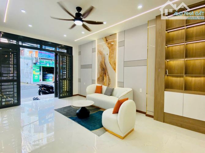 Chỉ 3,2tỷ Sở hữu ngay nhà 63m2 Trần Quý Khoách, Q1. Xây 1 trệt 1 lầu. Gần Chợ Tân Định,SHR - 1