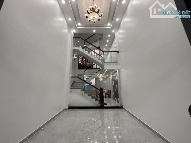 Sở hữu ngay căn với 56m2 Nguyễn Duy Cung, Gò Vấp ngay THCS Tân Sơn. Xây 1 trệt 3 lầu - 1