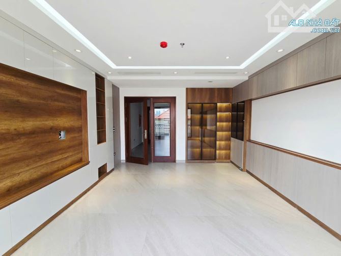 BÁN NHÀ HOÀNG QUỐC VIỆT, CẦU GIẤY - 65M² x 7T THANG MÁY - VỈA HÈ Ô TÔ TRÁNH - GIÁ 31 TỶ - 1