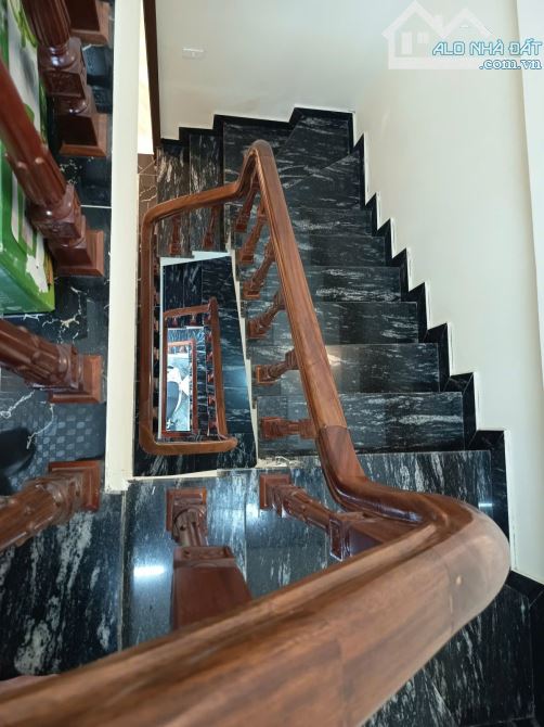 BÁN NHÀ ĐƯỜNG DUY TÂN – 35M² – 5 TẦNG – 3 NGỦ – FULL NỘI THẤT – GIÁ 7.9 TỶ. - 1