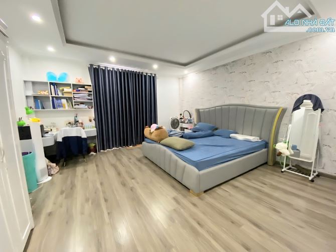 BÁN NHÀ PHỐ THẠCH BÀN LONG BIÊN, GẦN AEON, Ô TÔ ĐỖ CỬA, DT 52M² CHỈ 7.7 TỶ - 1