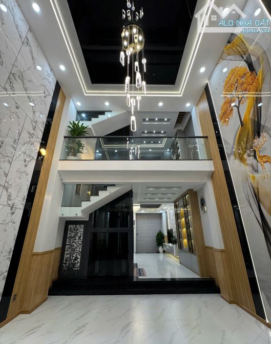 Q7 HOÀNG QUỐC VIỆT 5x12.5M 5 TẦNG 4 PN CÓ THANG MÁY Ô TÔ NGỦ NHÀ 12.xT - 1