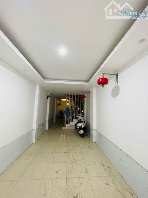 Cổ Nhuế   nhà dân xây  ngõ thông  gần phố , ô tô tránh - 1