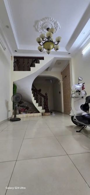 Nhà Phân Lô Phố Nguyễn Chí Thanh – 45m², 4 Tầng, Ô Tô Tránh, Giá 18 Tỷ - 1