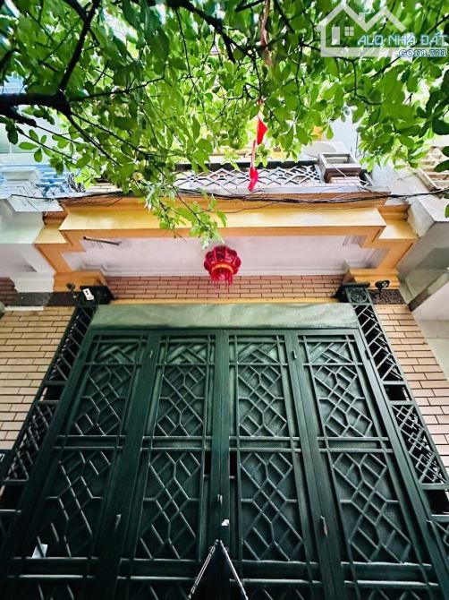 bán nhà Chùa Láng – 56m², 5 tầng, lô góc vip, ô tô đỗ cửa, giá 20 tỷ - 1