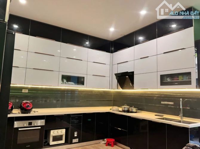 BÁN NHÀ ĐẸP PHỐ TÂY SƠN - 41M² x 4 TẦNG –MT : 4.5M – GIÁ 13.2 TỶ  – Ở SƯỚNG - 1