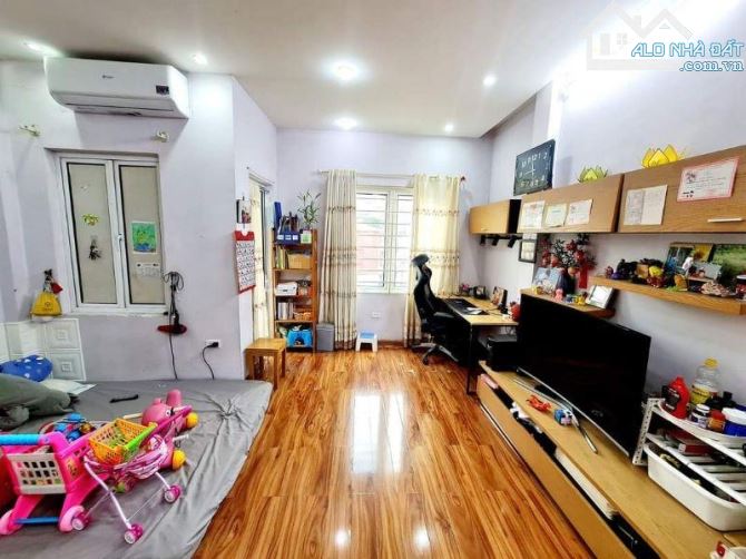 cơ hội đầu tư tại Chùa Láng – 53m², 5 tầng, ô tô đỗ cửa, giá 18,9 tỷ - 1