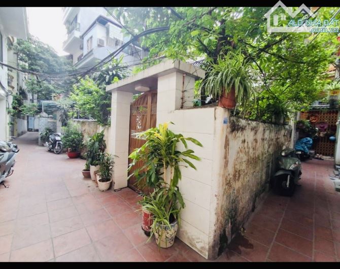 Bán nhà 63m2 -Ngõ nông rộng phố Láng Hạ - Khu dân trí cao - Xây nhà ở đẹp. - 1