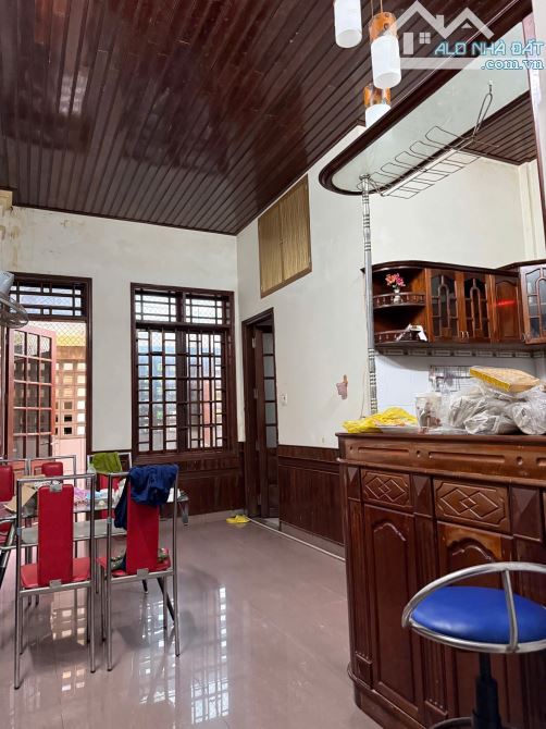 Nhà 4 tầng kiệt Văn Cao,có 4phòng ngủ 3 nhà vệ sinh - 1