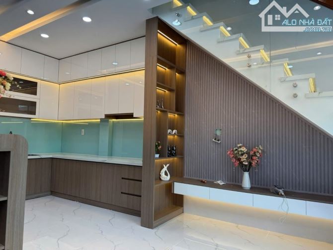 NHÀ BÁN QUẬN 7 – HUỲNH TẤN PHÁT – 2 TẦNG, 2 MẶT TIỀN TRƯỚC SAU – 8.2 TỶ - 1