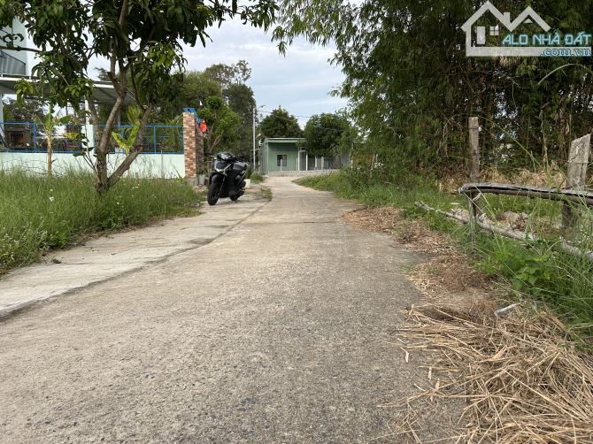 Bán đất kiệt Lưu Quang Vũ, Hòa Quý, Ngũ Hành Sơn. DT 120m2 (ngang 5m x dài 24m).Giá 1.95tỷ - 1