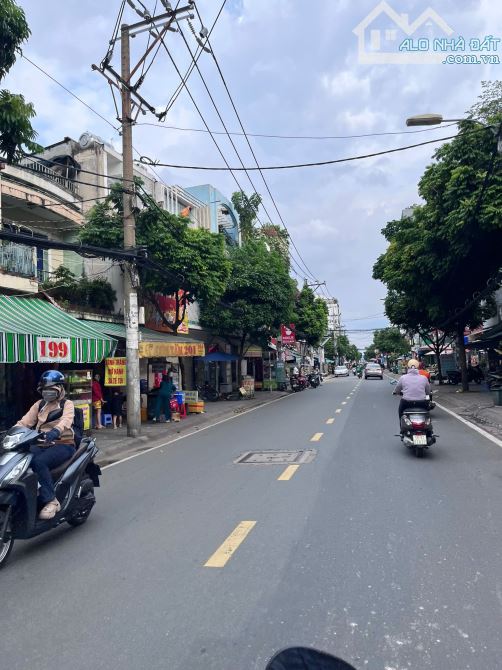 Nhà siêu hot, hẻm xe hơi Âu Dương Lân, P3.Quận 8, 43m2 nở hậu - 2 tầng mới chỉ 5.2 tỷ - 1