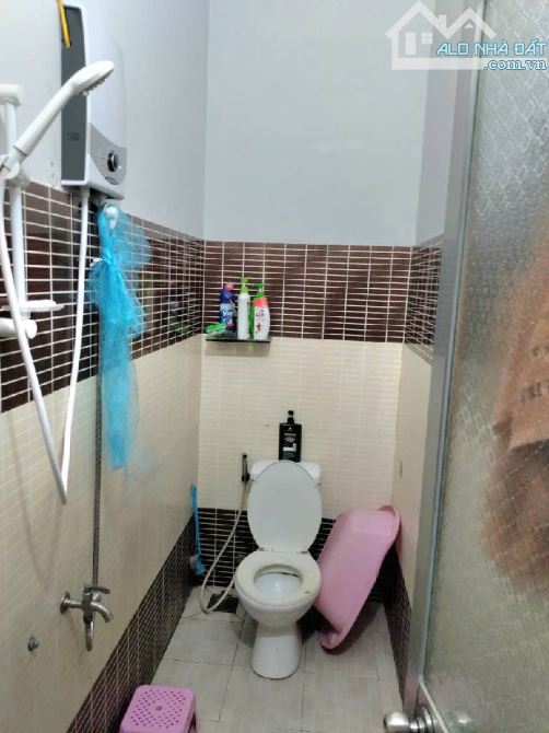 Bán nhà 82m² Ngang lớn 5m,Hóc Môn Bà Điểm gần Phan Văn Hớn,giá chỉ 4.75 tỷ. - 1