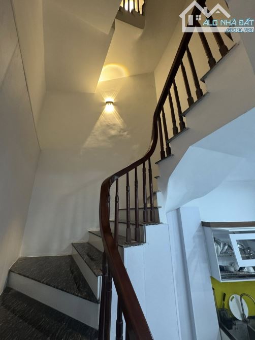 TRẦN KHÁT CHÂN, QUẬN HAI BÀ TRƯNG, 45M2,4 TẦNG AN SINH ĐỈNH GẦN ĐƯỜNG Ô TÔ. - 1