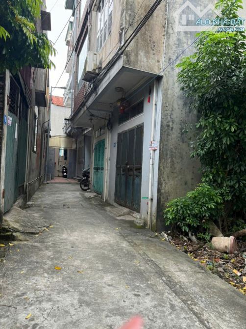 BÁN NHÀ ĐÔNG DƯ - GIA LÂM - 35M - 4TẦNG - Hơn 3 tỷ - GẦN CẦU THANH TRÌ - 1