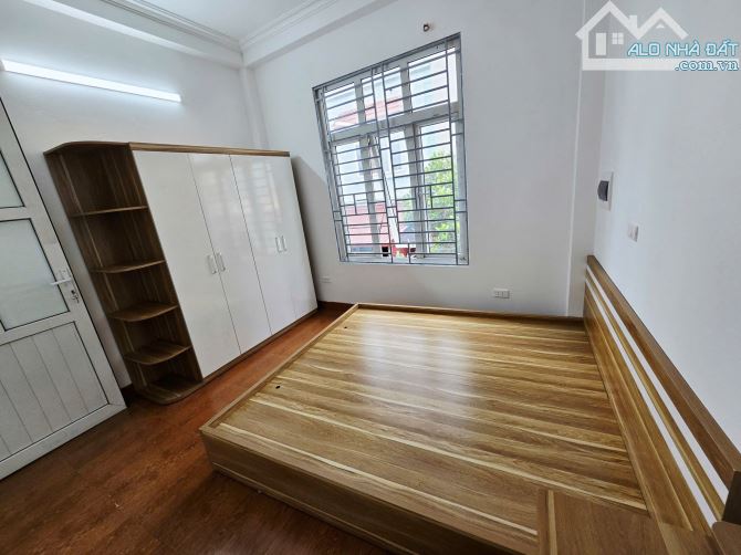 Bán nhà Tự Khoát, Ngũ Hiệp, 3 tầng dân xây, ở ngay, giá 5.65 tỷ - 1