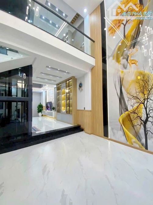 Hoàng Quốc Việt nhà cạnh Phú Mỹ Hưng 5 tầng ST thang mái - 1