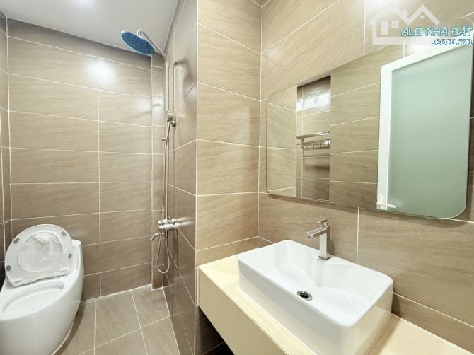 HXH TẬN NHÀ . 2 TẦNG . 42M2 . NGANG KHỦNG 7.3M . 2PN. 2WC . - 1