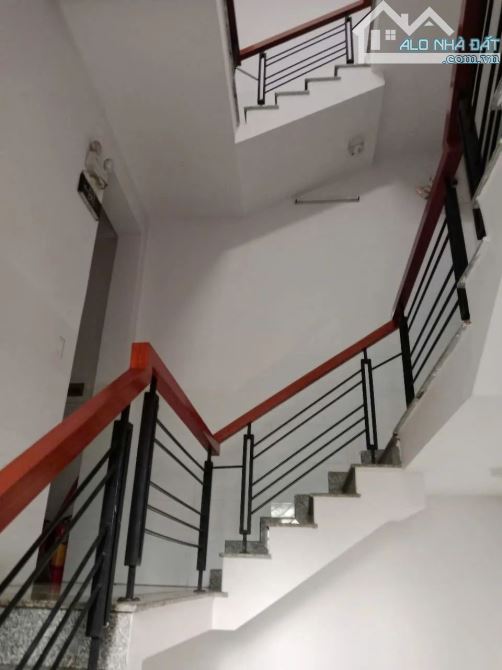 🏙️ CẦN BÁN NHÀ NGHỈ 4 TẦNG NGAY CỔNG SAU BỆNH VIỆN UNG BƯỚU _ HOÀ MINH. - 1