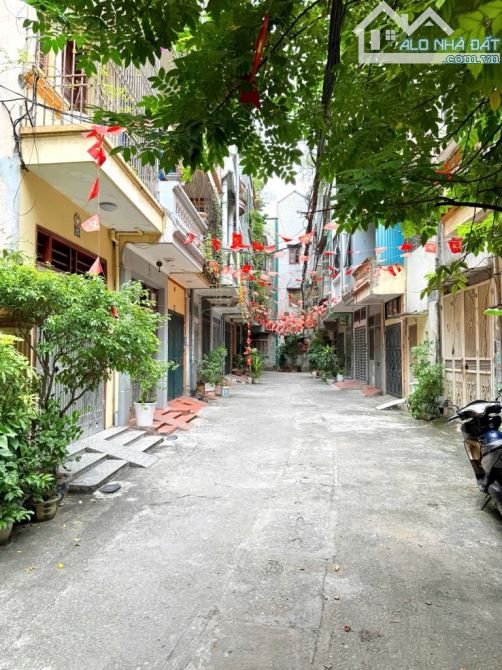 BÁN NHÀ NGHĨA TÂN PHÂN LÔ OTO, 3 TẦNG, GIÁ 11,9 TỶ - 1