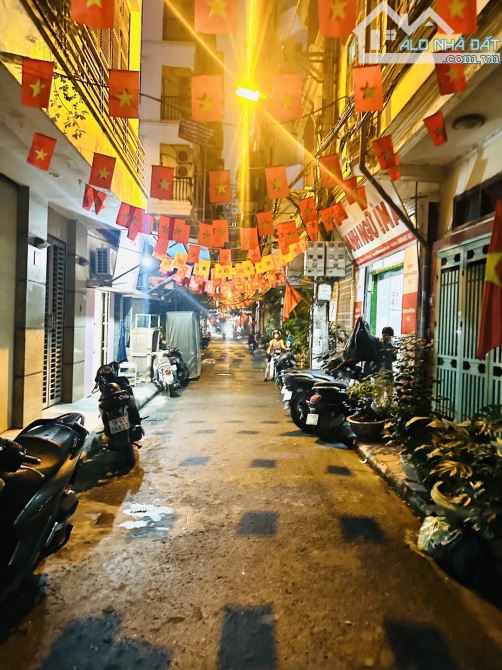 PHAN VĂN TRƯỜNG 18,9TỶ 5T 𝐒𝐈Ê𝐔 𝐏𝐇Ẩ𝐌 𝐏𝐇Â𝐍 𝐋Ô-GARA 𝐎𝐓𝐎 VỈA HÈ RỘNG KINH DOANH - 1