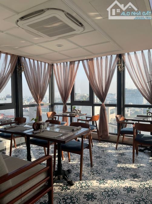Bán khách sạn mặt phố cổ Hàng Bông - 180m2 - 11 tầng MT 7,3m - 169 tỷ KD dòng tiền ổn định - 15