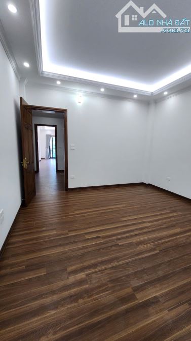 CC BÁN NHÀ RIÊNG PHÙNG CHÍ KIÊN CẦU GIẤY, số 16 ngõ 93 MỚI XÂY - THANG MÁY - 6 TẦNG - 16