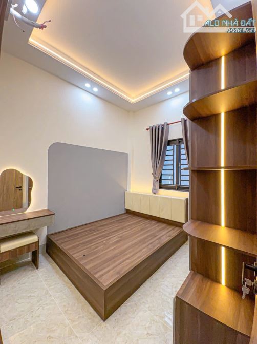 BÁN  NHÀ TRỆT LẦU GÓC 2 MẶT TIỀN , THIẾT KẾ HIỆN ĐẠI MỚI HOÀN THIỆN - TRỤC CHÍNH HẺM 160 T - 2