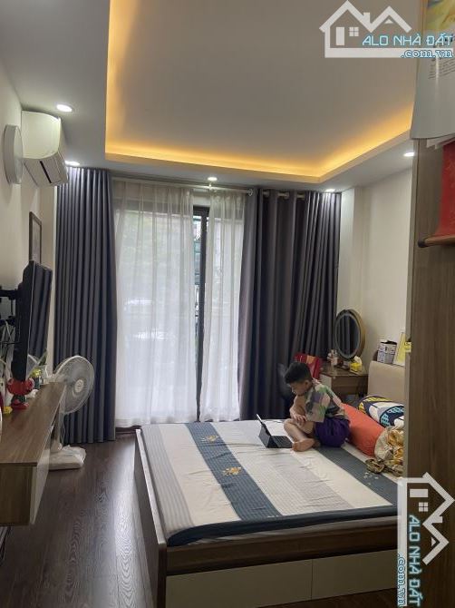 Cực Hiếm, Giá Siêu tốt nhà Bồ Đề 60 X4 tầng, vài bước ra Hồ, ô tô tránh gần - 2