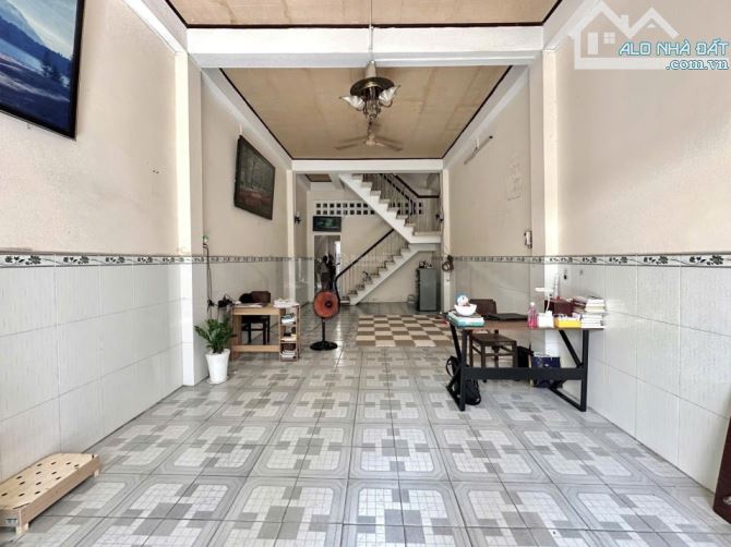 Rẻ nhất Bình Thạnh - quanh 10 trường đại học - hẻm oto - 4,2x24m - 2 tầng - 10.89 tỷ - 2