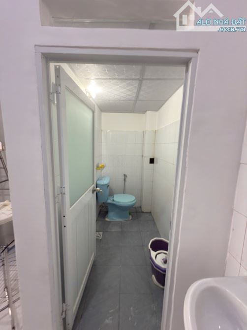Nhà GẦN SÂN BAY Lê Quang Định - Gò Vấp  - 2 Tầng - 2PN,2WC - DT60m2 -  Hơn 7 tỉ - 2